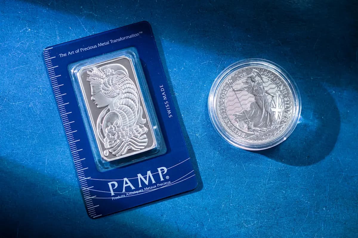 PAMP-Silberbarren und Britannia-Silbermünze – Ankauf bei Karat Direkt in Baden und St. Pölten